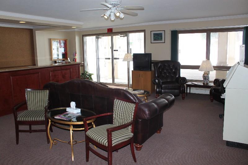 Red Carpet Inn On The Lake - Oneonta İç mekan fotoğraf