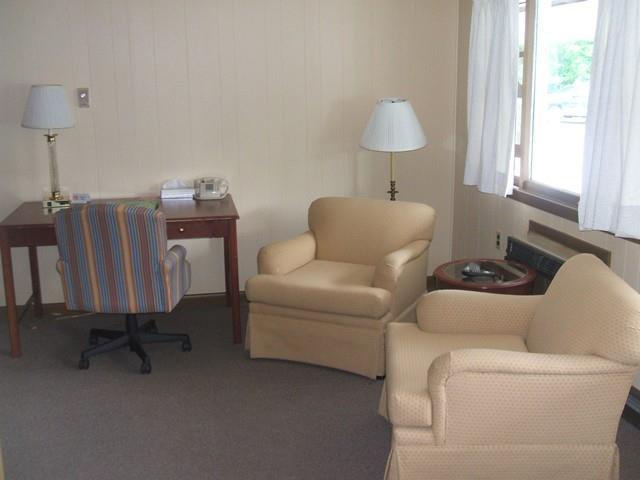 Red Carpet Inn On The Lake - Oneonta Oda fotoğraf